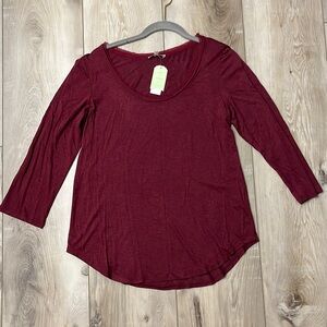 BORDEAUX Anthropologie 3/4 Sleeve Tee Wine Size Medium NEW